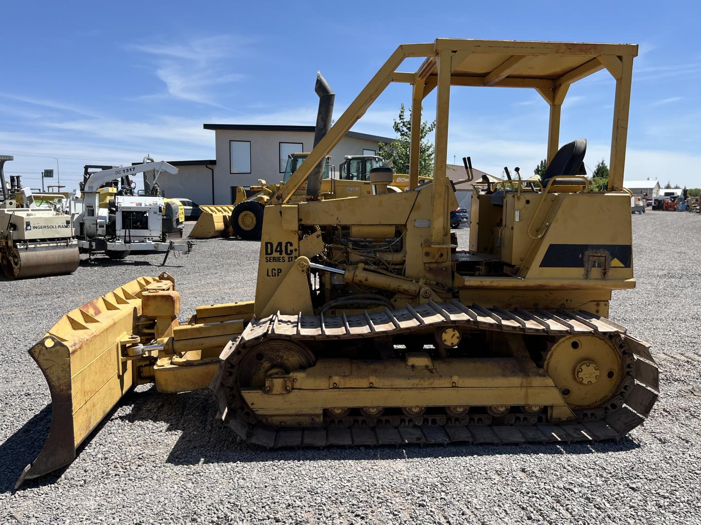 CATERPILLAR D4C